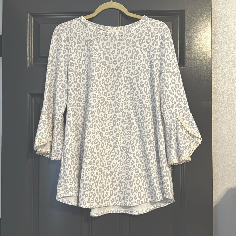 Cute top! Size XL